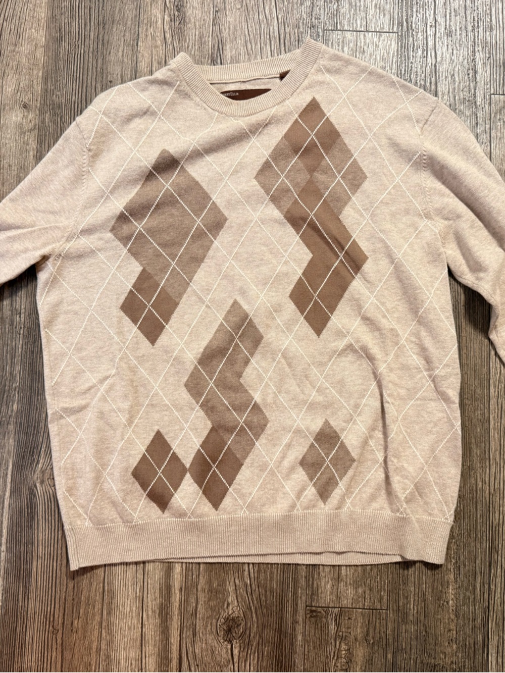 Perry Ellis Beige and Brown Argyle Crewneck Sweater